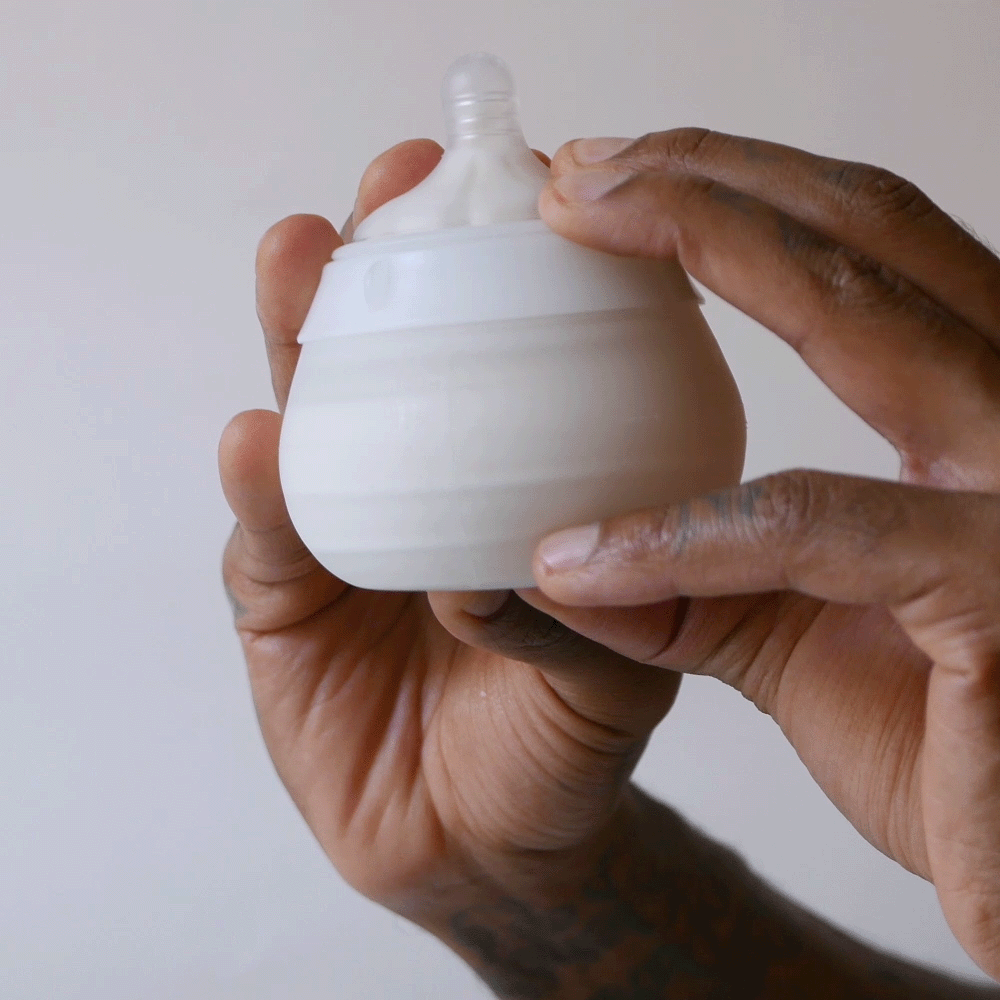 Press the air our of the baby bottle for an air-free vacuum experience that lets the baby set the pace and take breaks